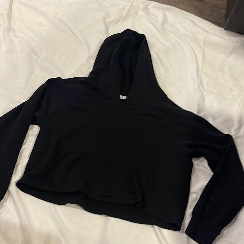 Brass plum black sweatshirt